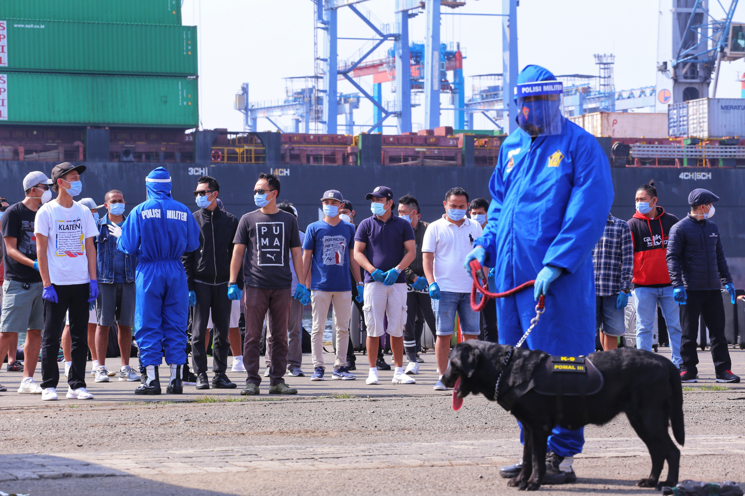 Ratusan ABK WNI Kapal Island Princess tiba di Pelabuhan JICT, Tanjung Priok.