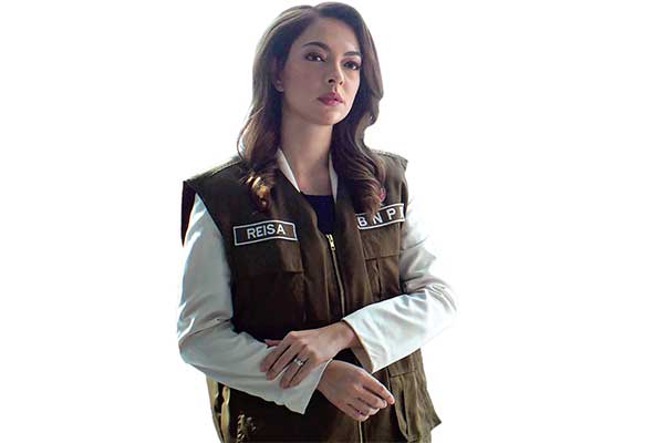 Dokter dan presenter  Reisa Broto Asmoro