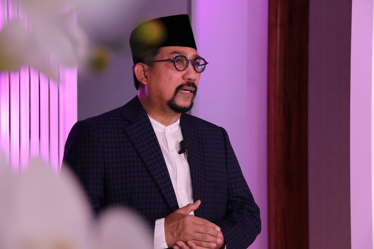  Machfud Arifin, cawali Surabaya, Jawa Timur.