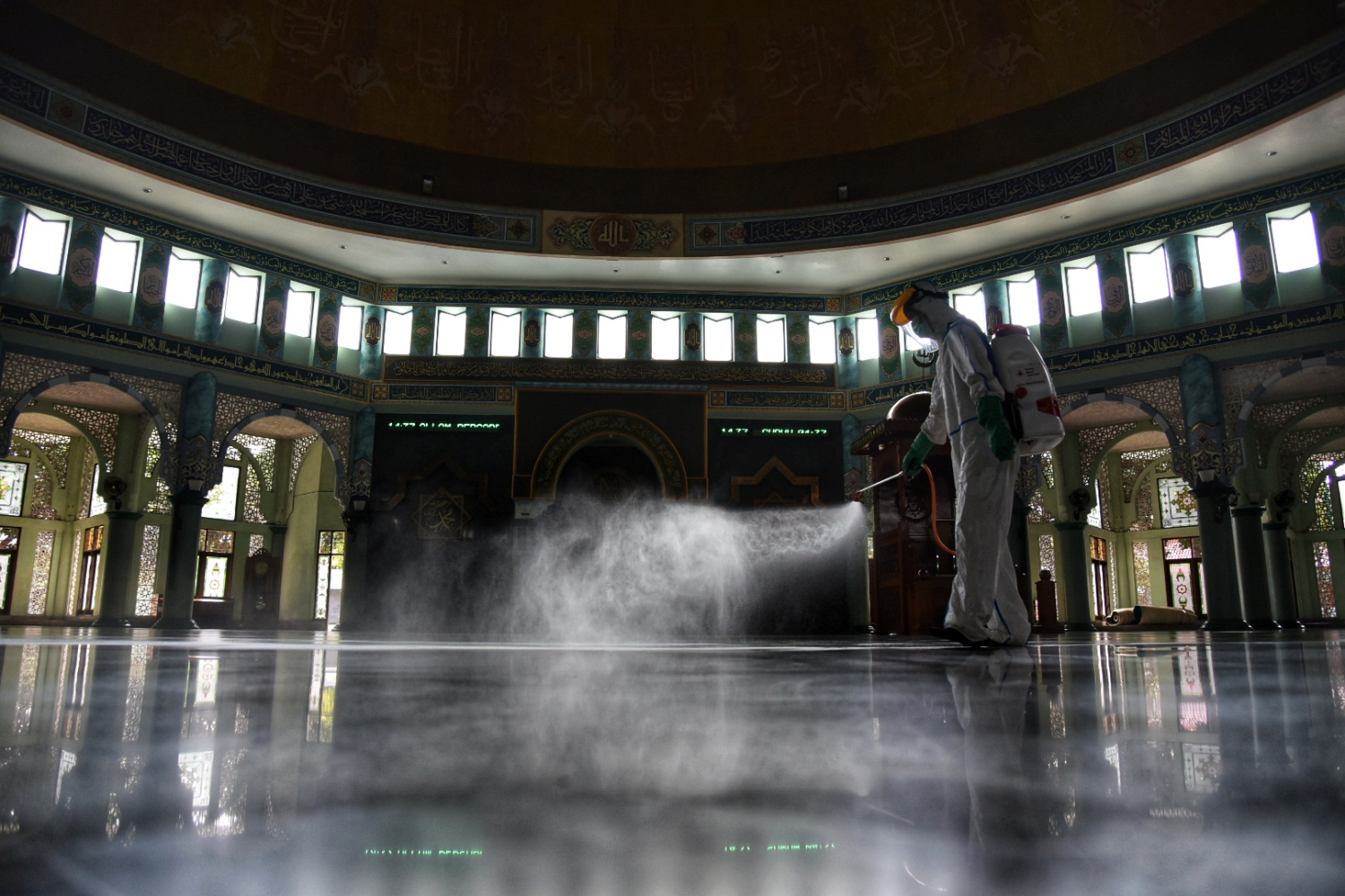 penyemprotan di Masjid Raya Al-A'zhom Tangerang, Banten, hari ini sebagai persiapan menuju new normal