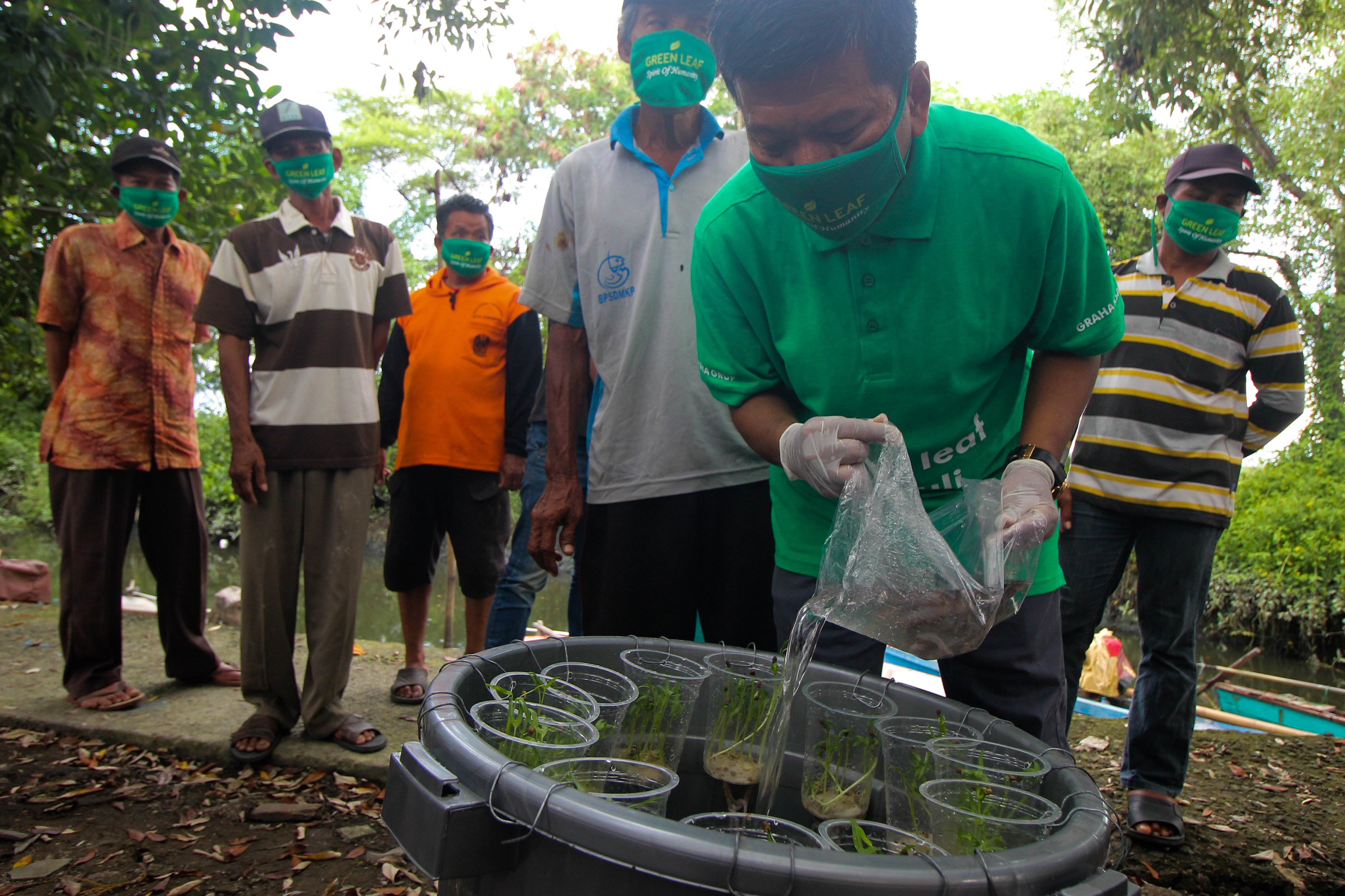 Ilustrasi, sejumlah nelayan mengikuti pelatihan Budidaya Ikan Dalam Ember (Budikdamber)