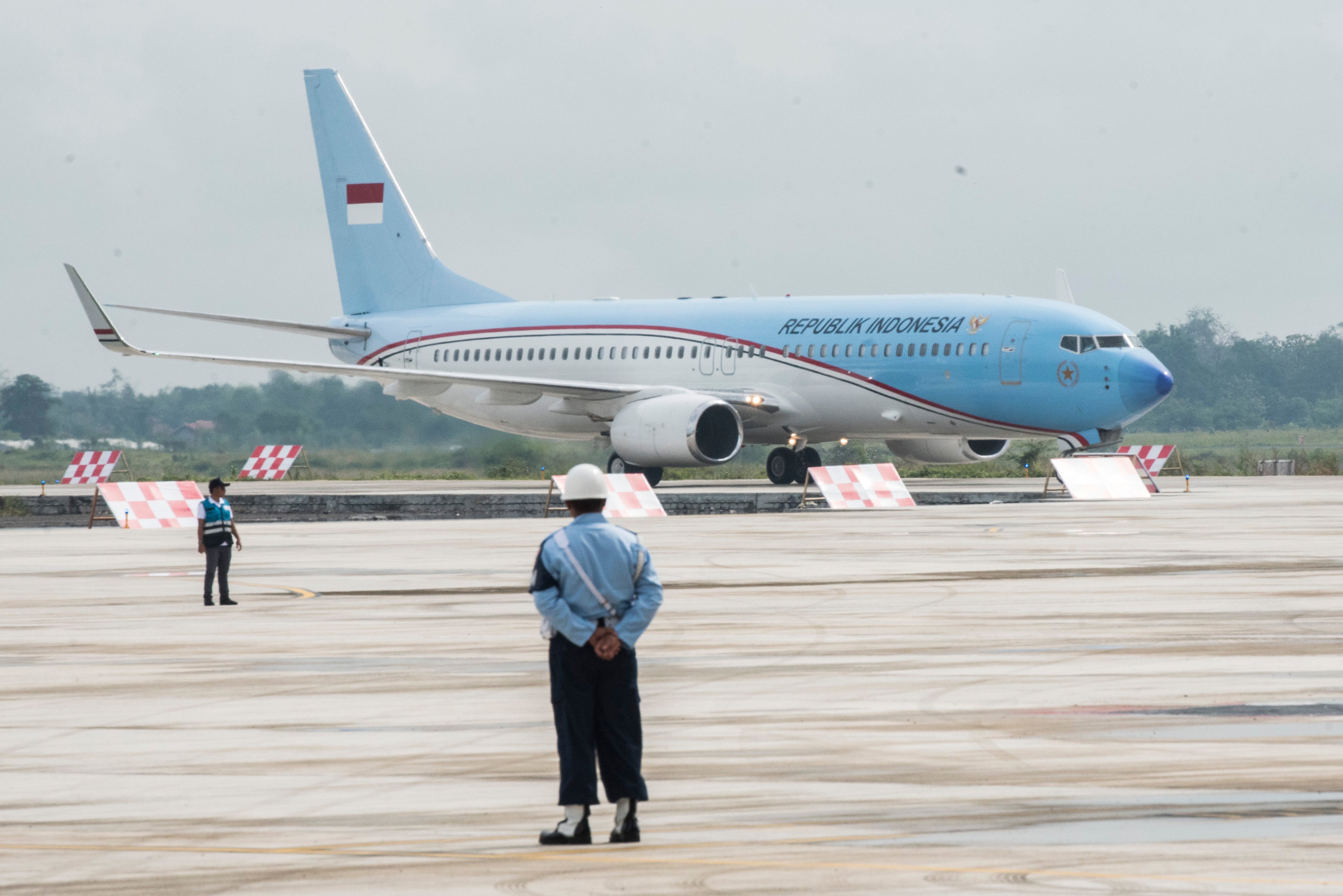 Pesawat Kepresidenan yang ditumpangi Presiden Joko Widodo dan rombongan