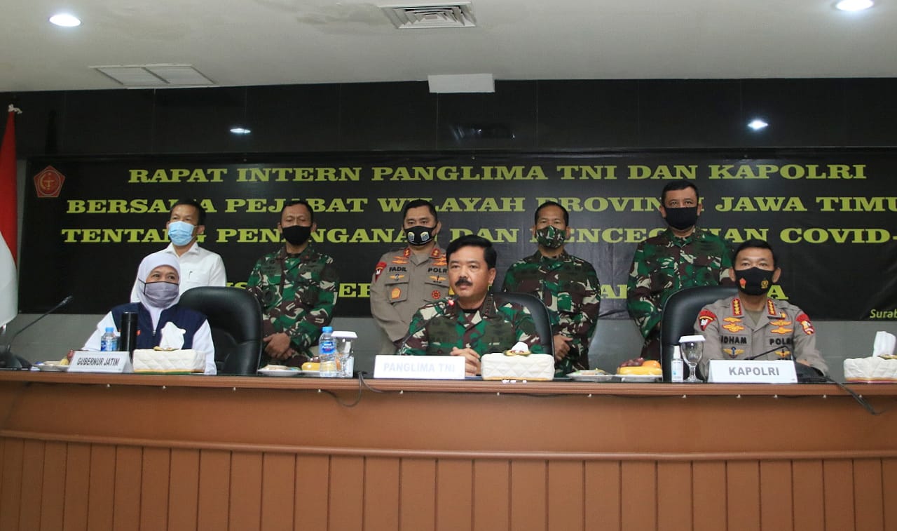 Gubernur Jatim Khofifah Indar Parawansa menerima kunjungan Panglima TNI Marsekal Hadi Tjahjanto dan Kapolri Jenderal Idham Azis.