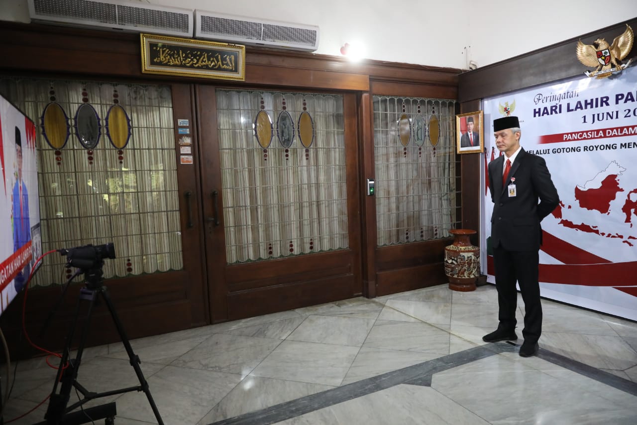 Gubernur Jawa Tengah Ganjar Pranowo saat menyampaikan pidato Hari Lahir Pancasila, Senin (1/6/2020).