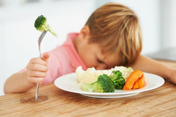 ilustrasi : makan sayur.