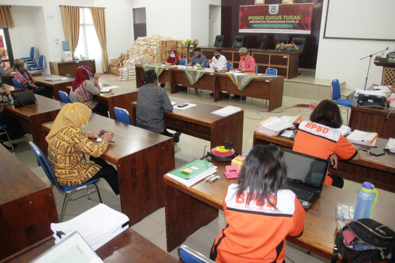 Rapat koordinasi KPU dengan Gugus Tugas Covid-19 Kota Pematangsiantar tentang tahapan Pilkada mengutamakan protokol kesehatan.
