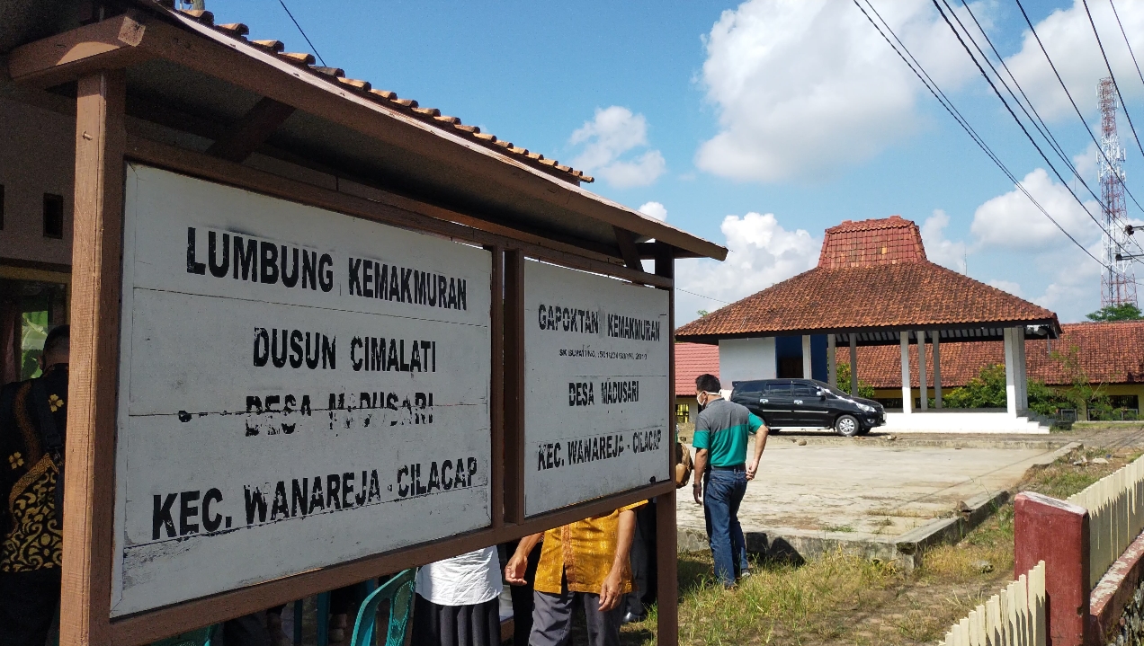 Lumbung pangan dibentuk di setiap daerah dalam memenuhi kebutuhan sendiri.