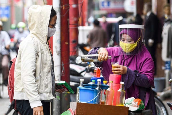 Tidar menerapkan protokol kesehatan jelang pemberlakuan protokol tatanan kenormalan baru (new normal) di Jakarta untuk tetap mencari nafkah.