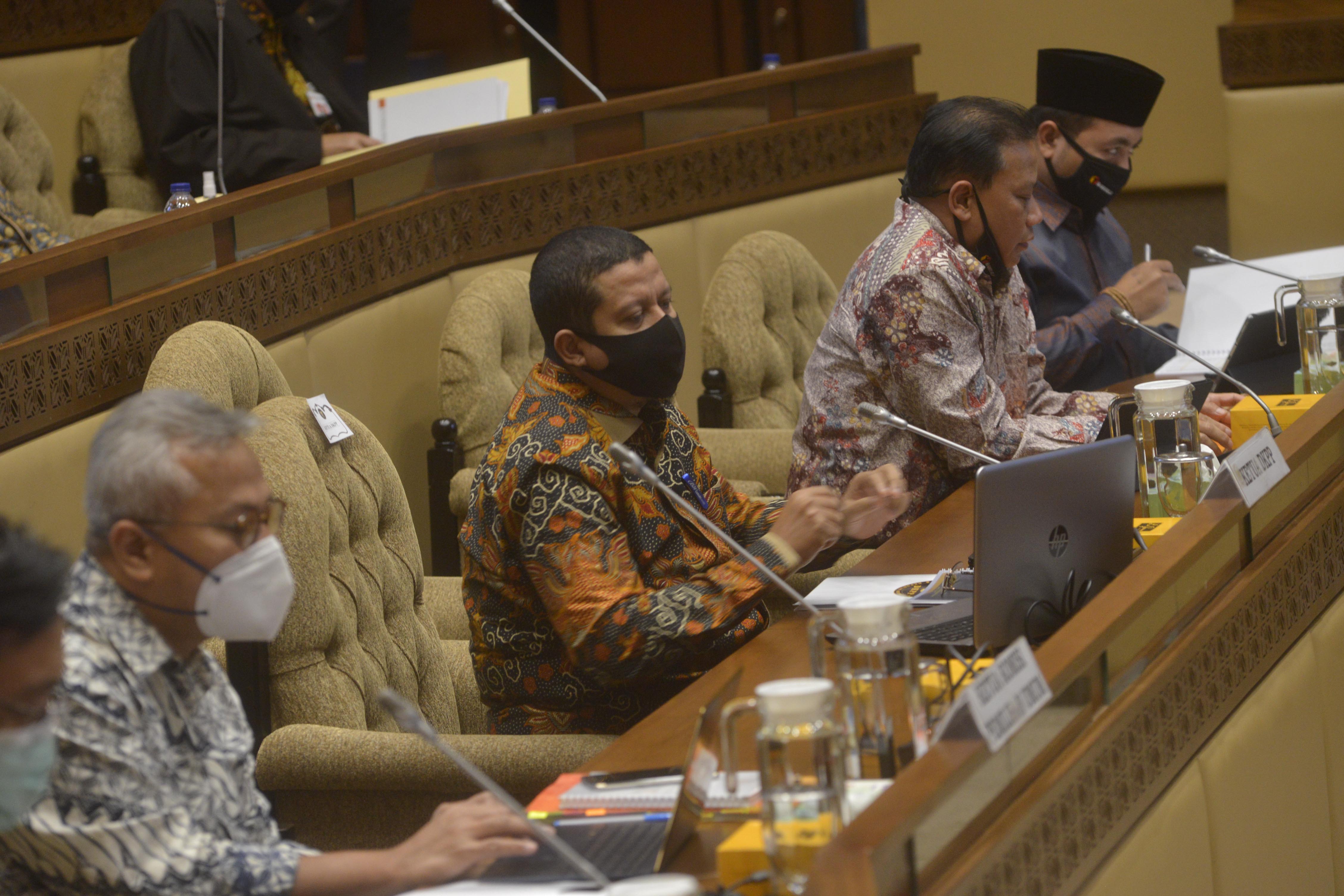 Rapat Komisi II DPR dengan KPU dan Bawaslu, Kamis (11/6).