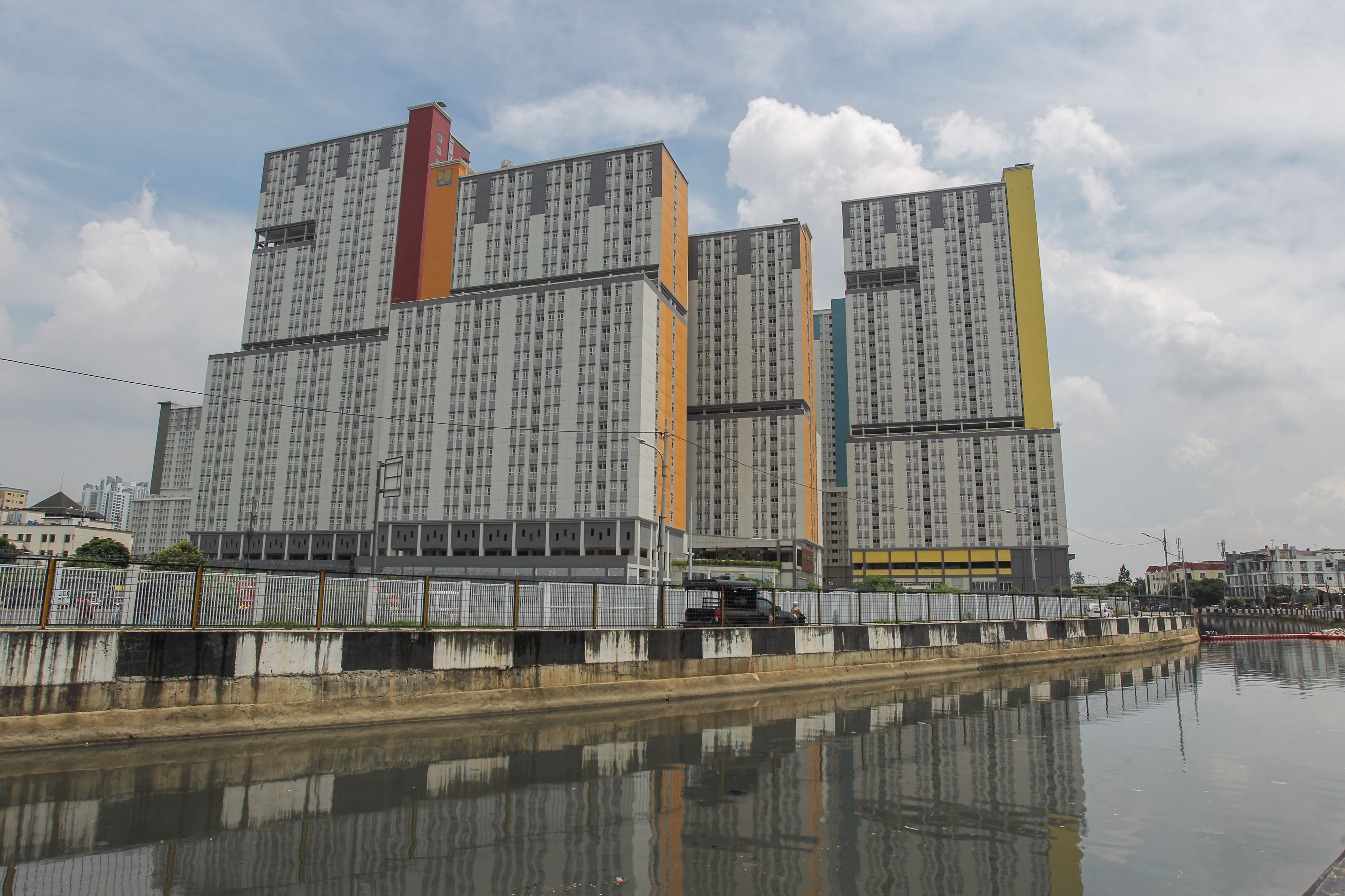 Rumah Sakit Darurat Wisma Atlet Kemayoran Jakarta