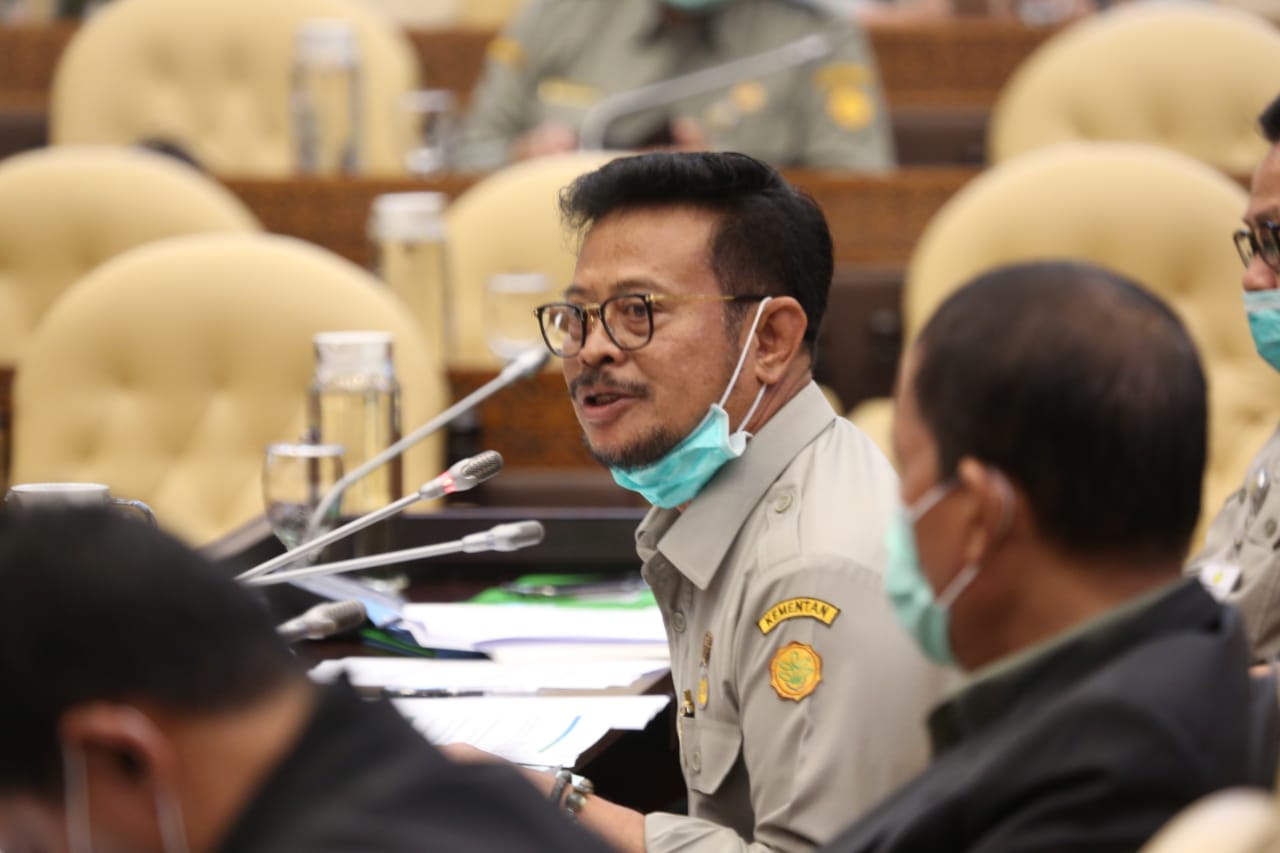 Mentan Syahrul Yasin Limpo menghadiri Rapat Kerja (Raker) dengan Komisi IV DPR RI, di Gedung Parlemen, Senayan, Jakarta, Senin (22/5).