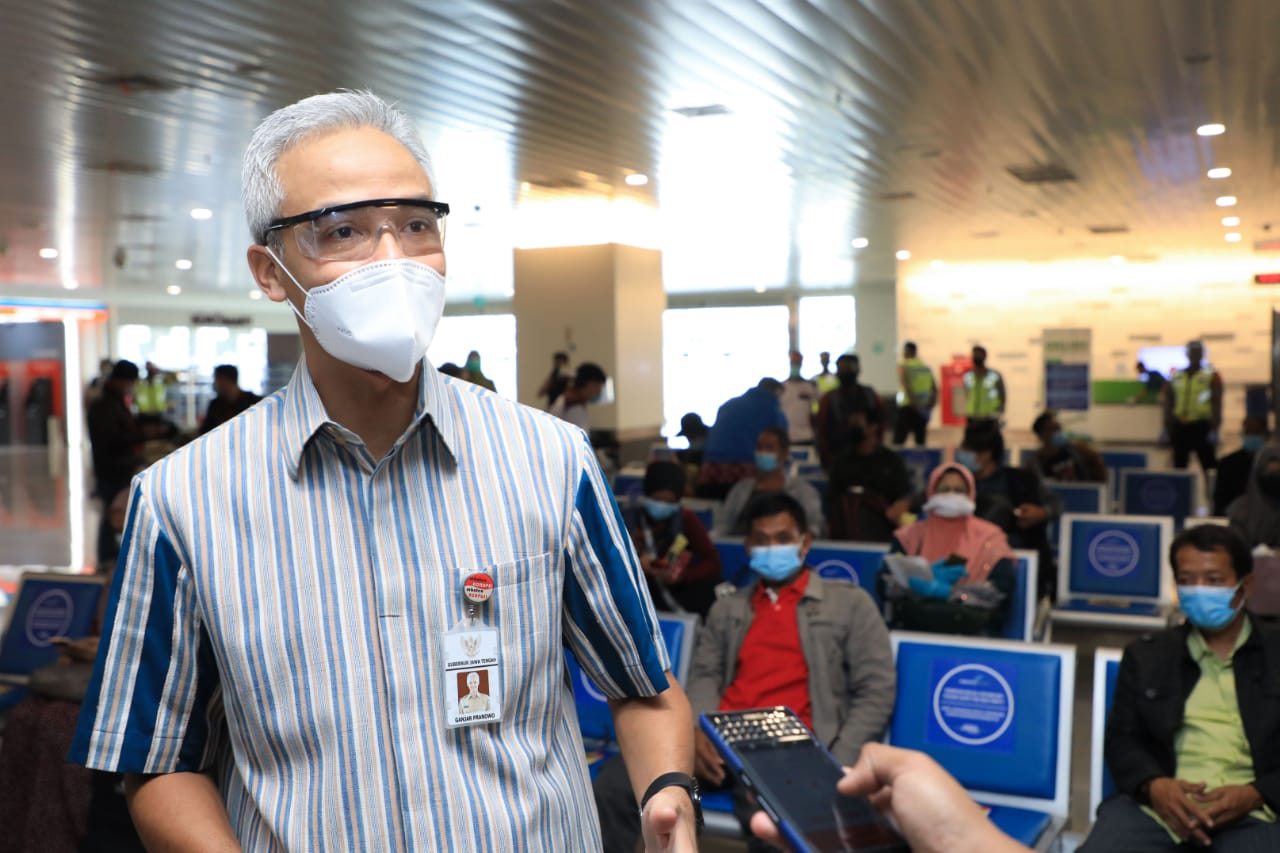 Gubernur Jawa Tengah Ganjar Pranowo menjamin 58 rumah sakit di Jawa Tengah masih aman untuk menampung pasien covid-19