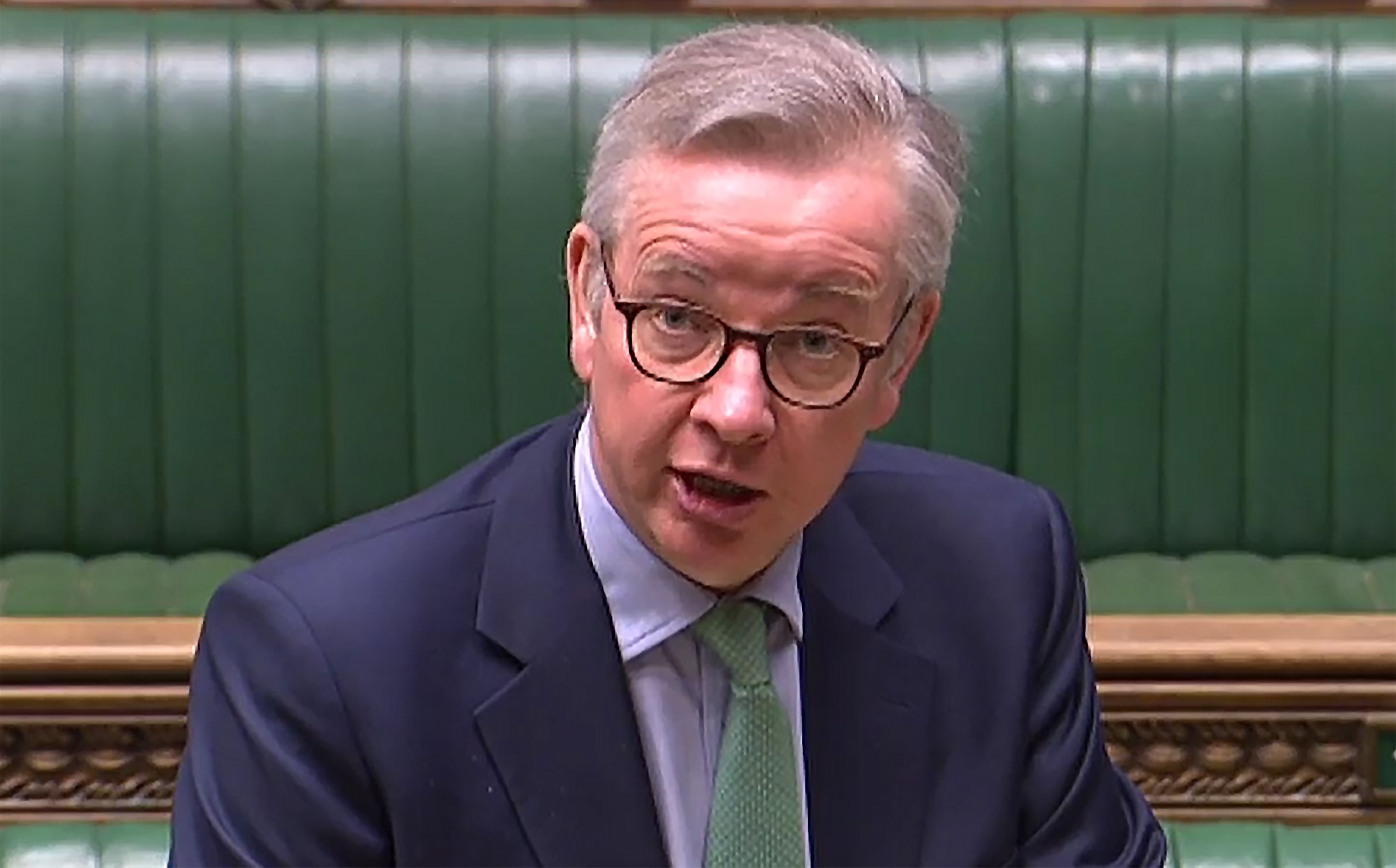 Michael Gove sedang memberikan komentar terkait hubungan Inggris dengan Uni Eropa