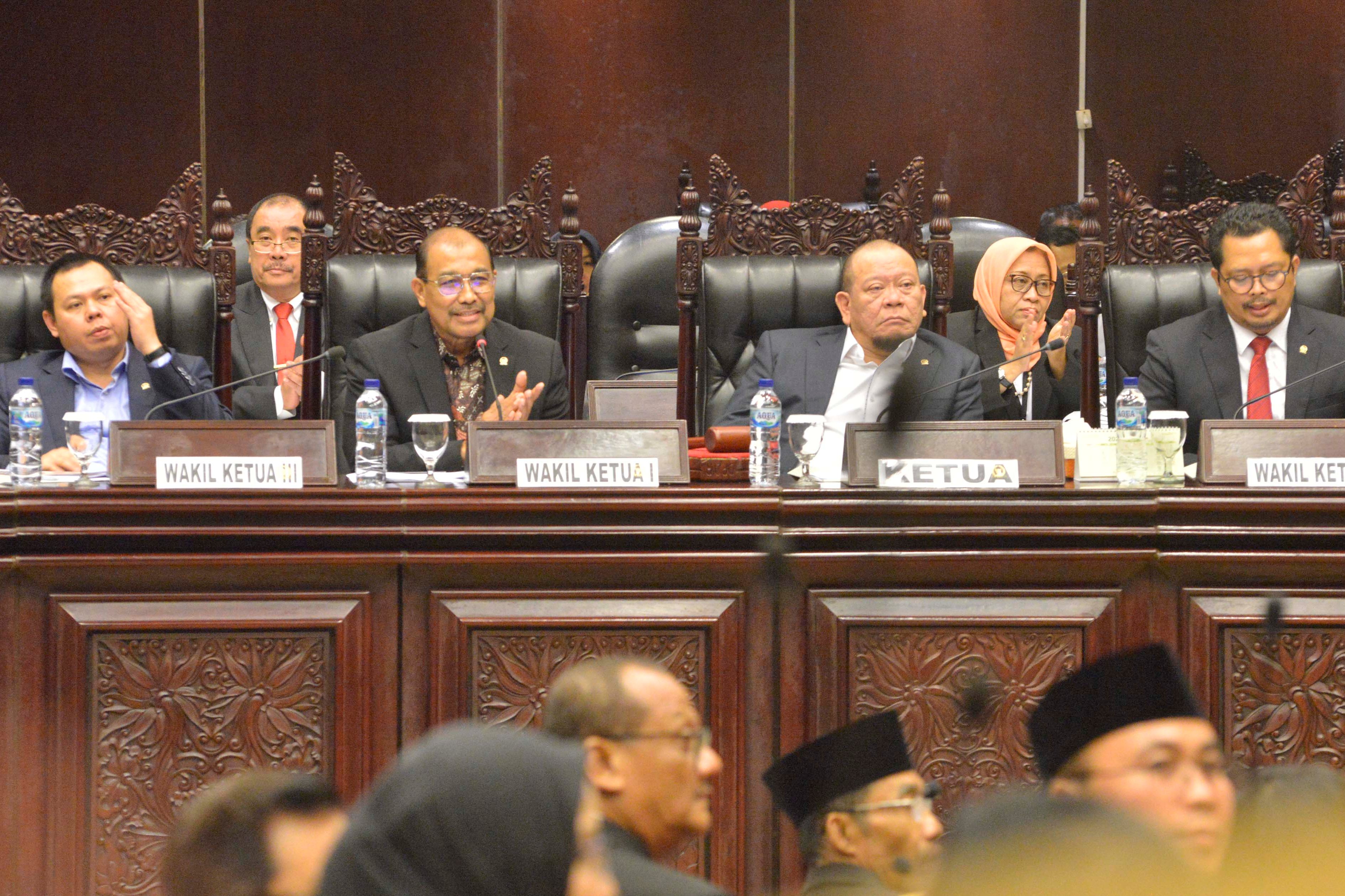 Pimpinan DPD (dari kiri): Sultan Bachtiar Najamudin, Nono Sampono, AA LaNyalla Mahmud Mattalitti, dan Mahyudin.