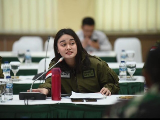Anggota Komisi IDPRFarah Puteri Nahlia