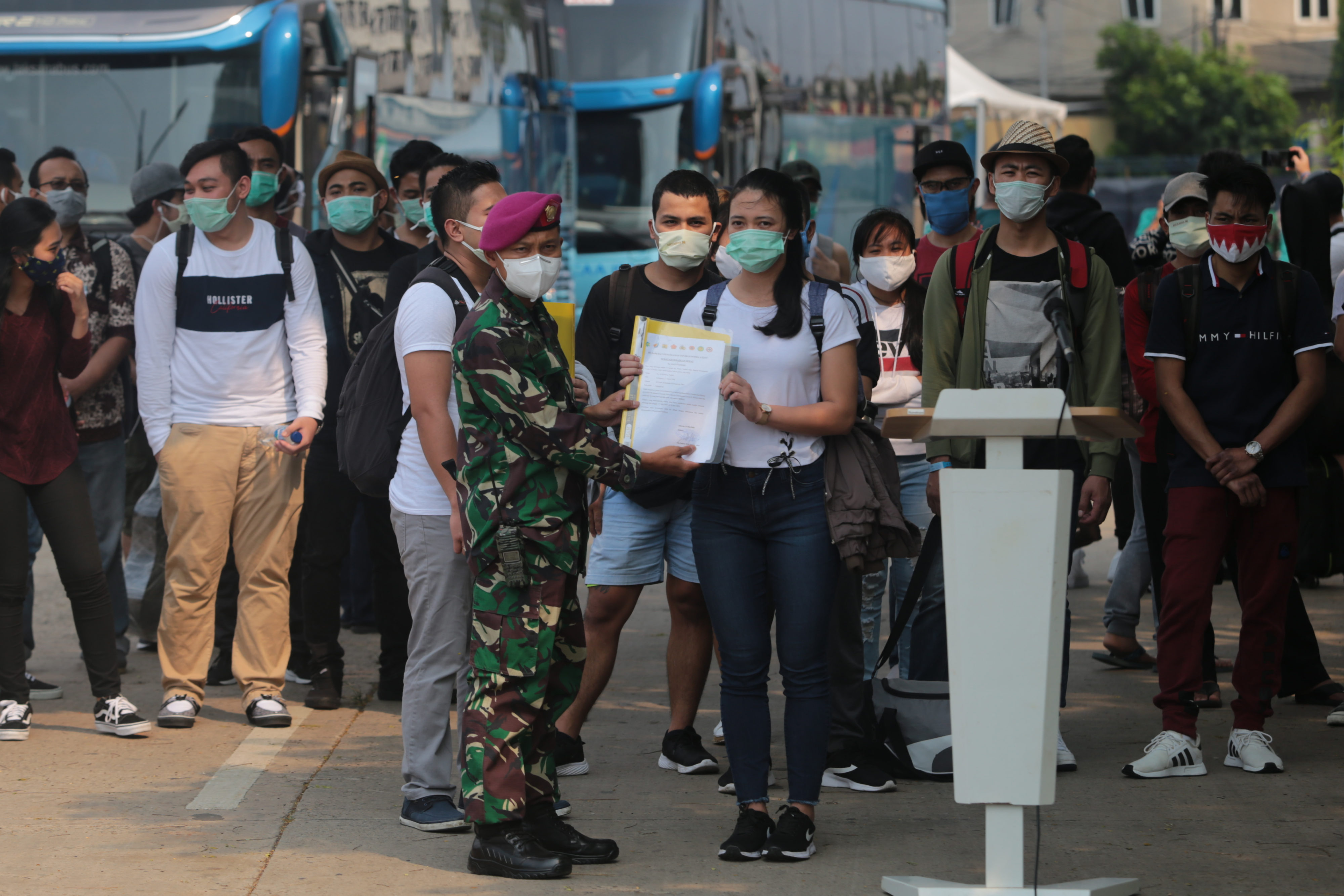 ABK yang sudah sehat boleh keluar dari RS Darurat Wisma Atlet Kemayoran Jakarta