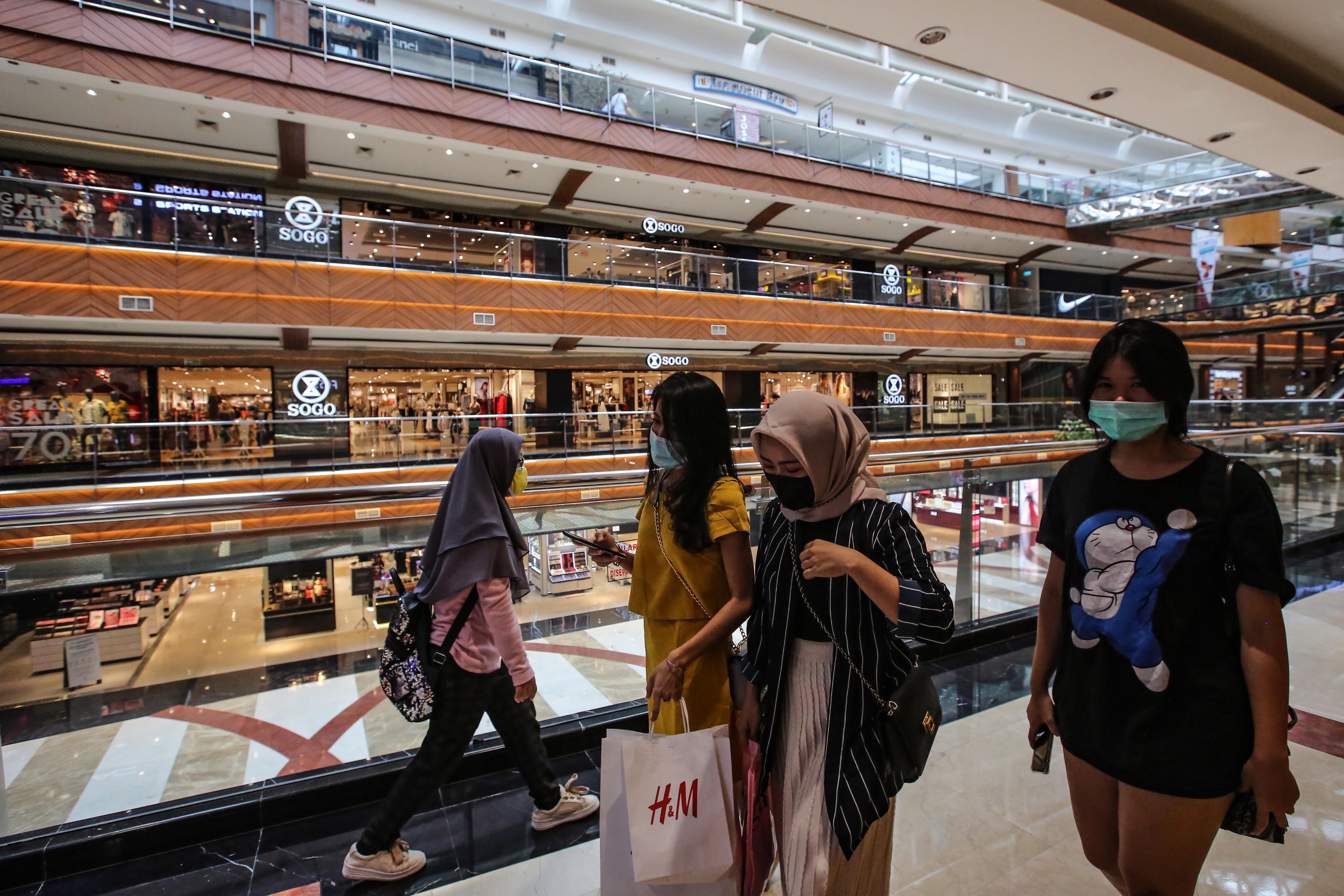 Mal mulai beroperasi