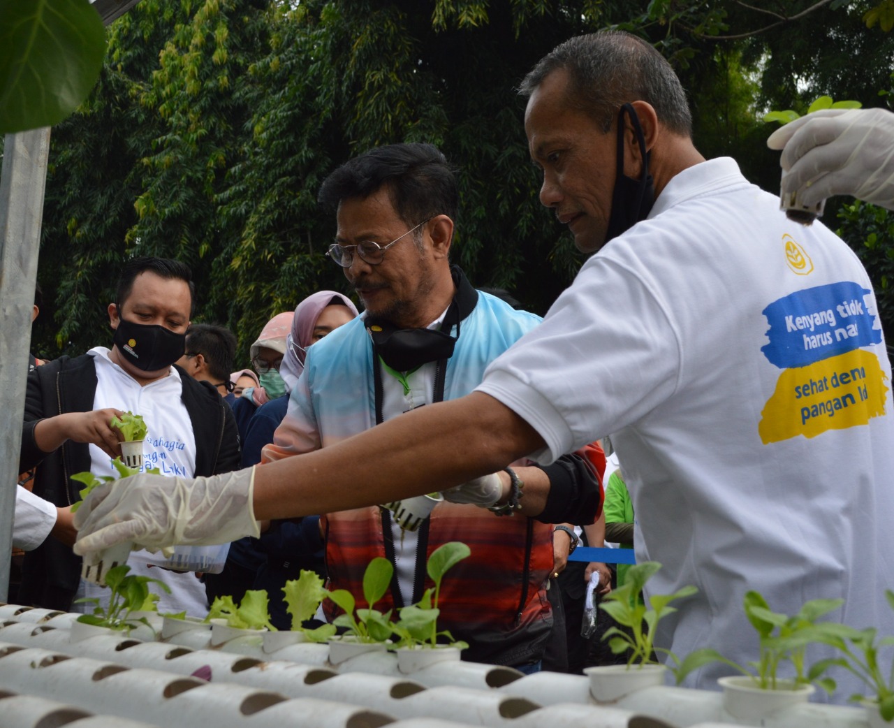 Mentan SYL (tengah).