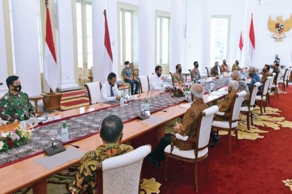 Menko Polhukam Mahfud MD mendampingi sejumlah purnawirawan TNI yang diterima Presiden Joko Widodo di Istana Bogor, Jawa Barat, kemarin