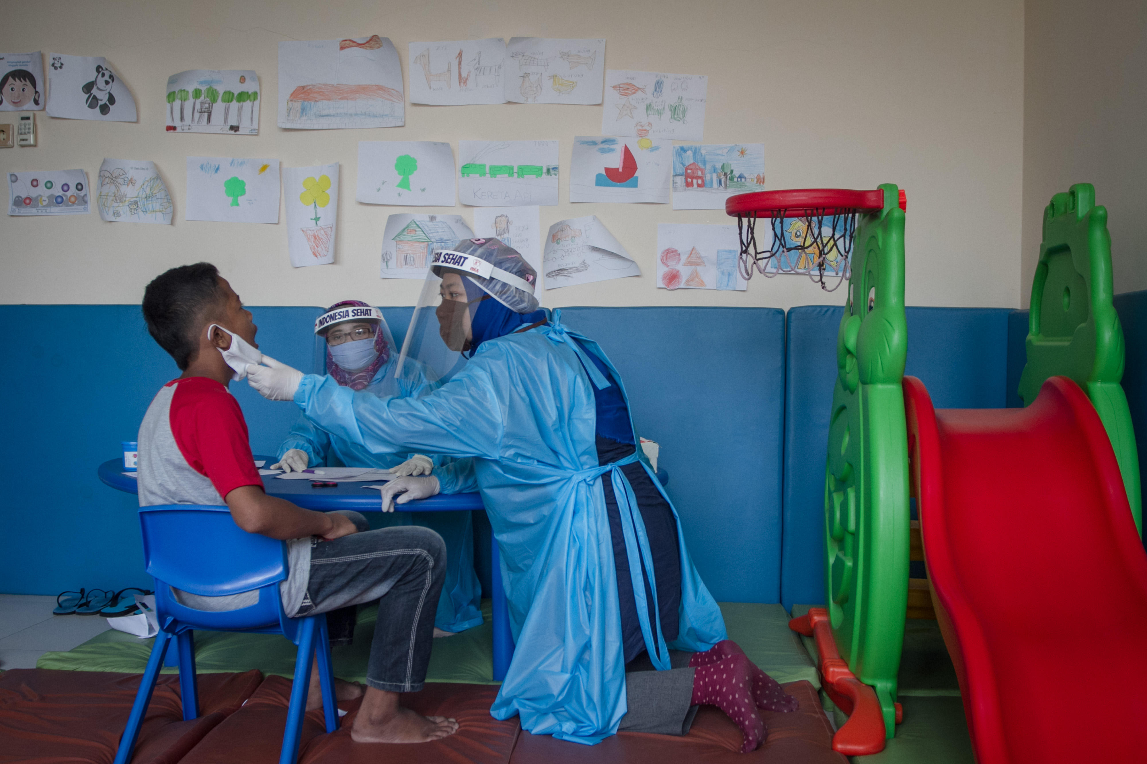 Anak berkebutuhan khusus mengikuti asesmen PPDB tahun 2020 di kantor UPT Pusat Layanan Disabilitas dan Pendidikan Insklusif Solo, Jateng.