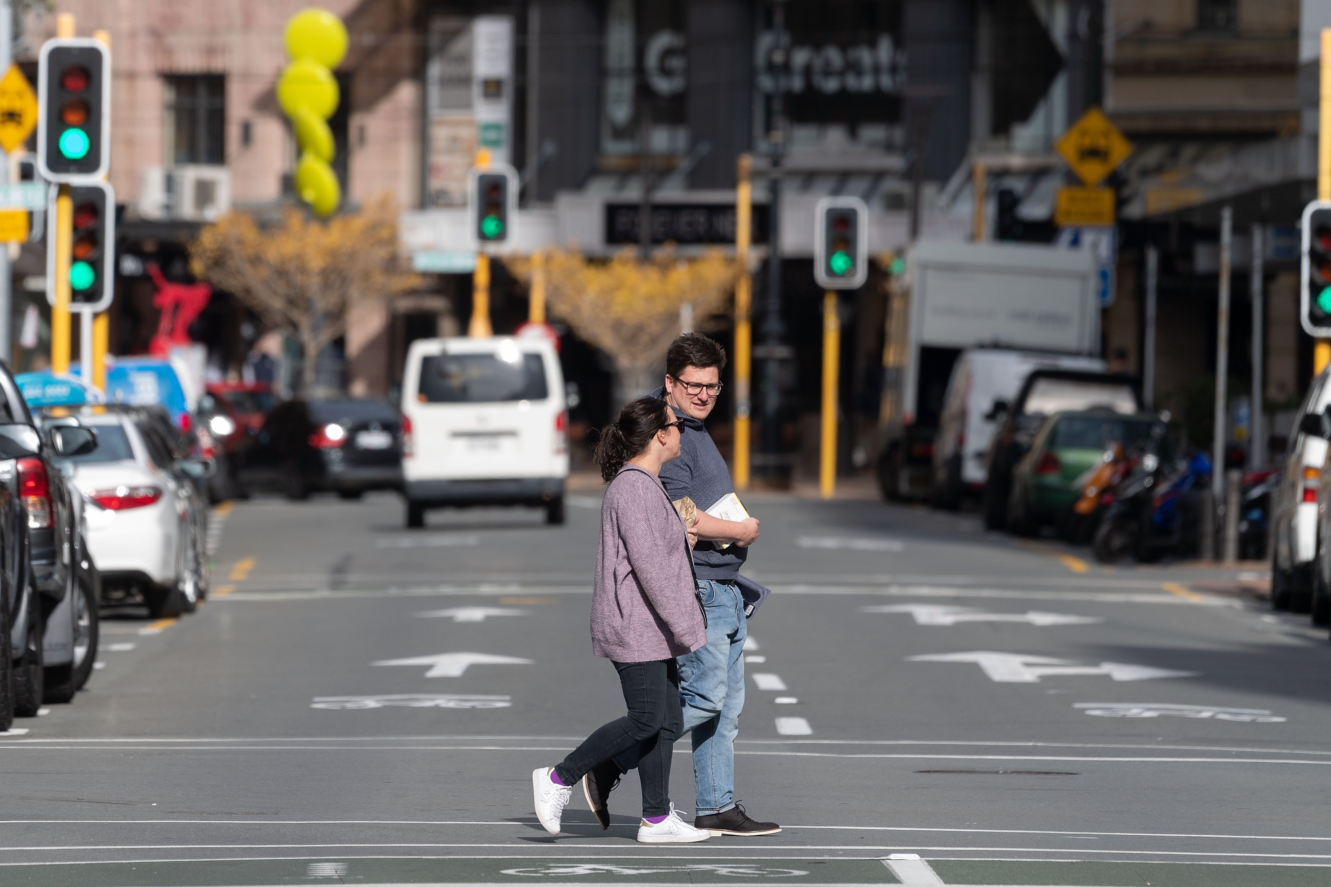 Warga Selandia Baru bisa berjalan-jalan dengan nyaman sejak tidak ada tambahan kasus covid-19 
