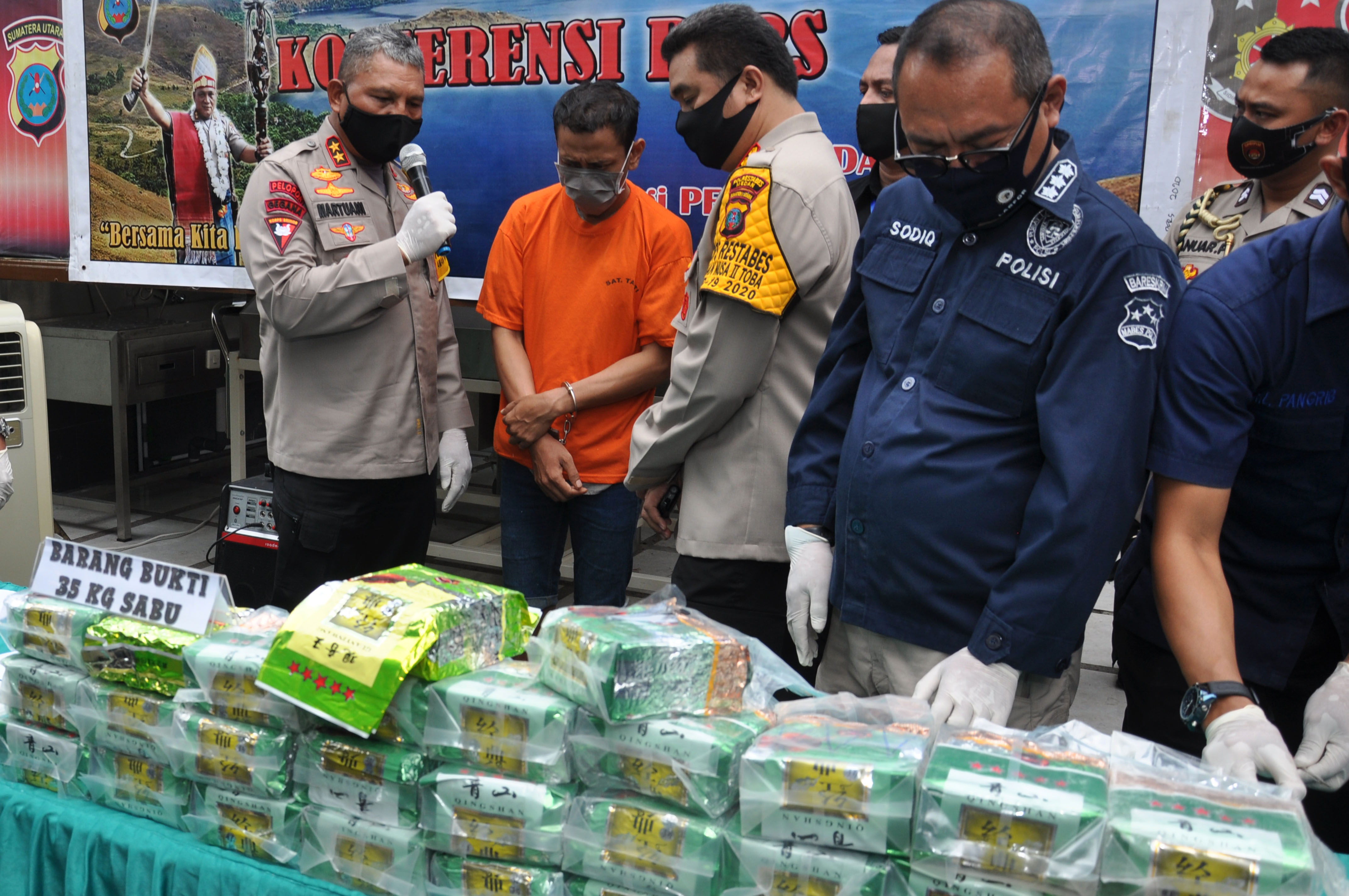 Rilis kasus penyelundupan Narkoba jenis Sabu seberat 35 kilogram di wilayah kewenangan Polda Sumatera Utara.