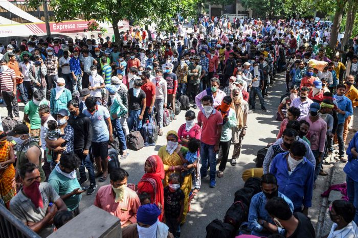 Ilustrasi : penduduk India.