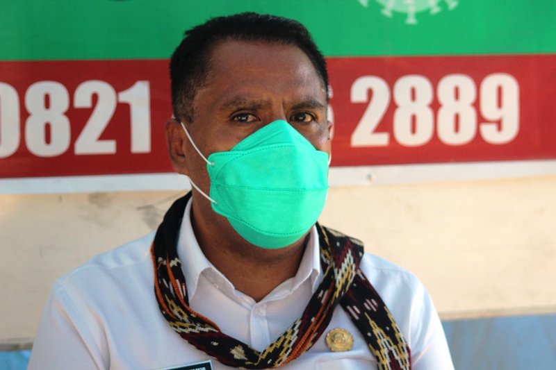 Juru bicara Satgas Covid-19, Kabupaten Sikka, Petrus Herlemus 