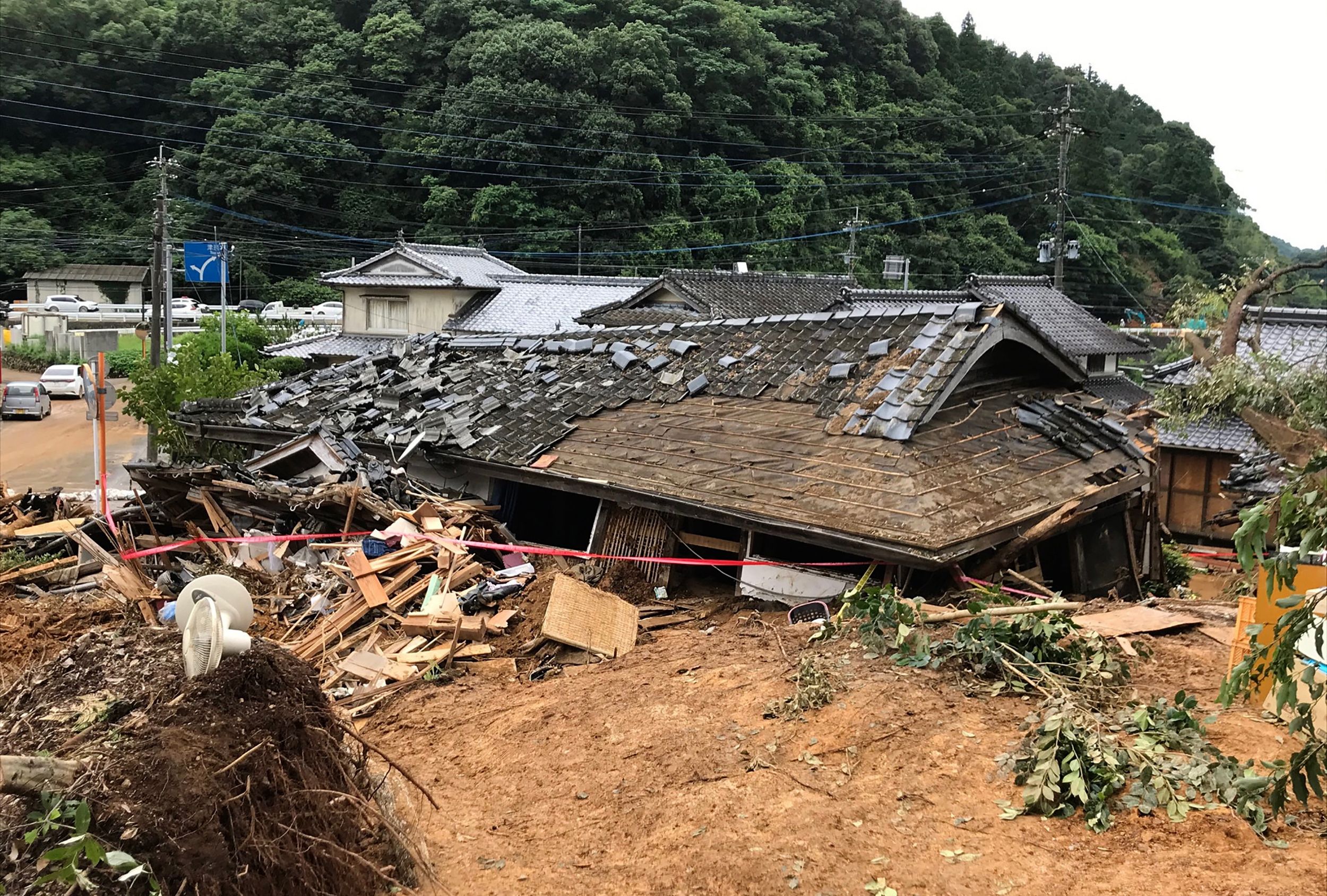 Dampak banjir yangterjadi di Ashikita, Prefektur Kumamoto pada 5 Juli 2020