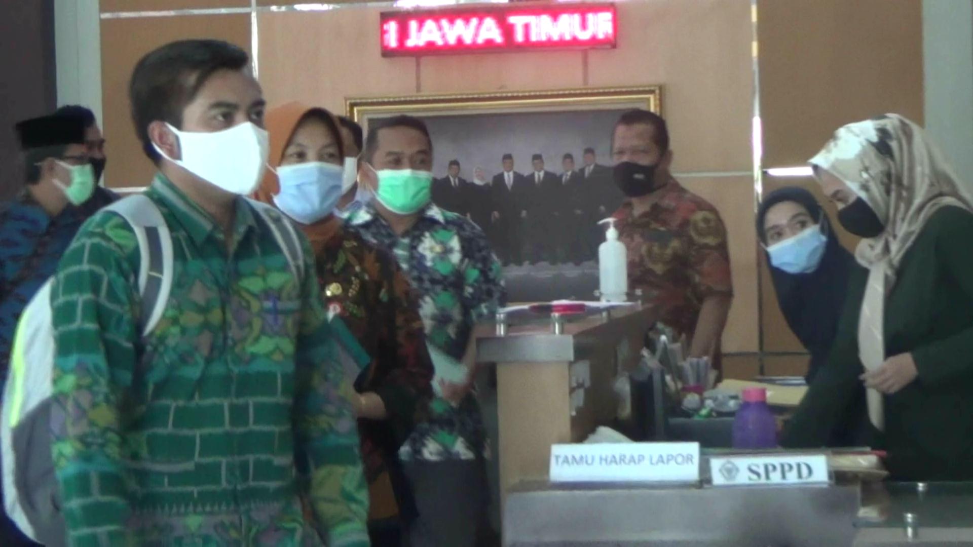 Sekda, pimpinan DPRD Kabupaten Bojonegoro dan ketua fraksi mendatangi BPK Jatim terkait polemik laporan WTP 2019.