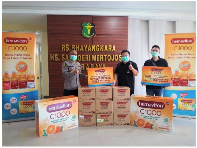 Untuk membantu mencegah penularan covid-19 RS Bhayangkara mendapat sumbangan vitamin.
