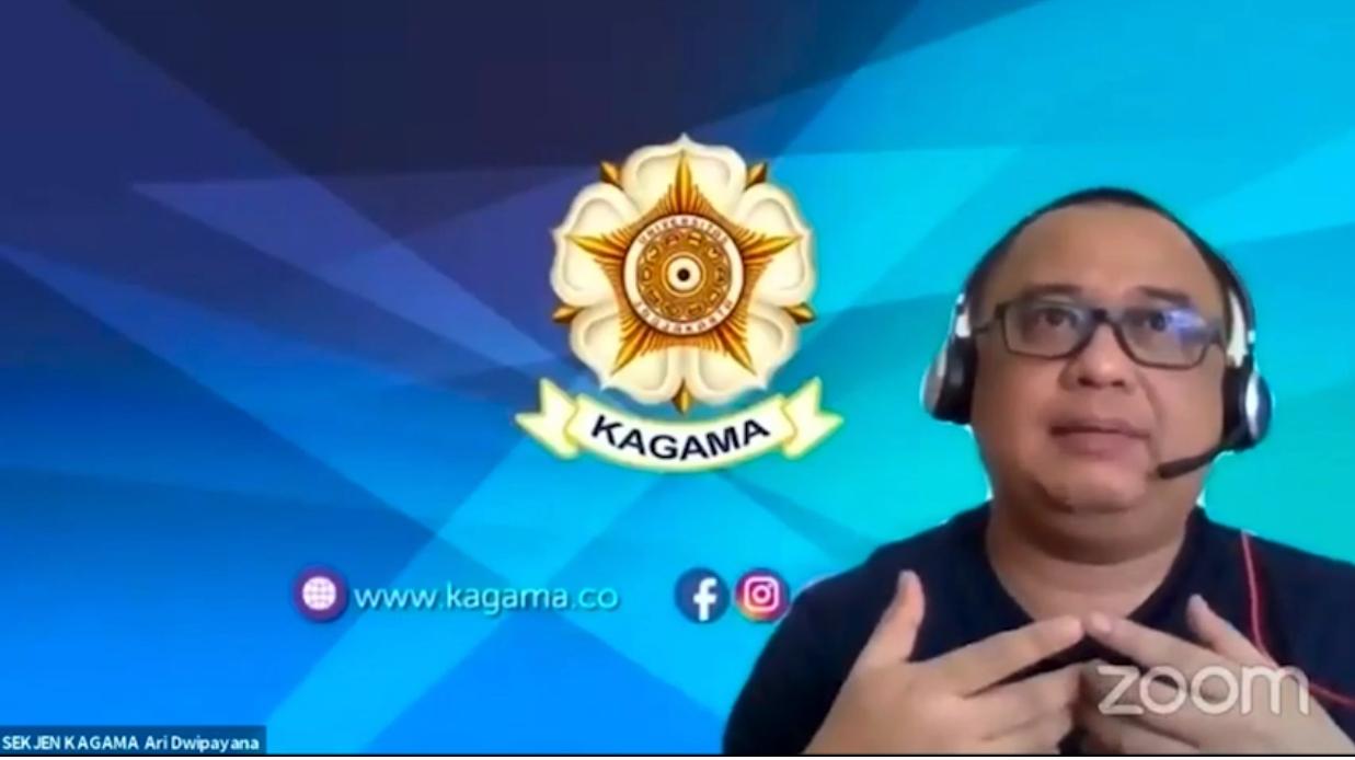 Sekjen Kagama sekaligus Koordinator Staf Khusus Presiden AAGN Ari Dwipayana dalam webinar Inkubasi Bisnis