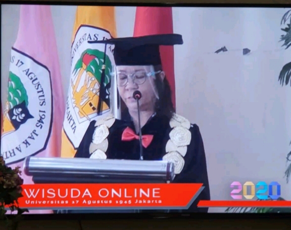 Wisuda daring Universitas 17 Agustus 1945