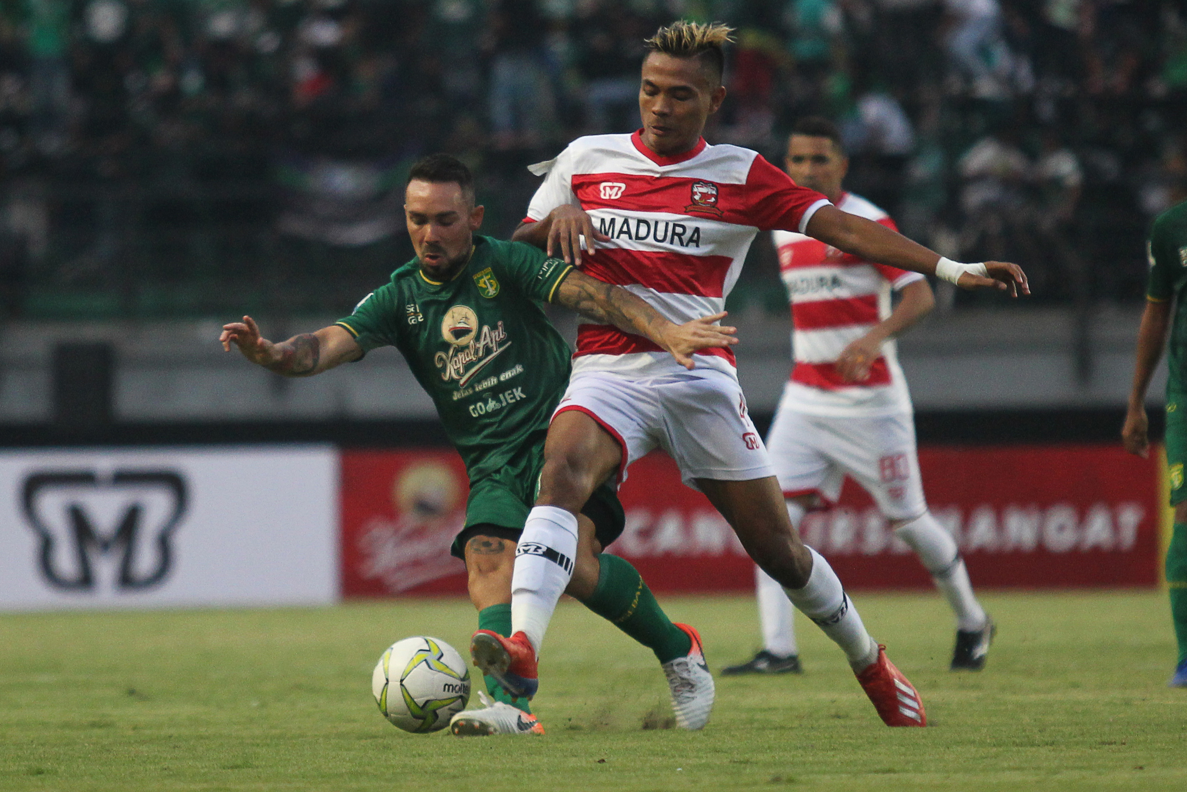 Pemain Madura United Asep Berlian