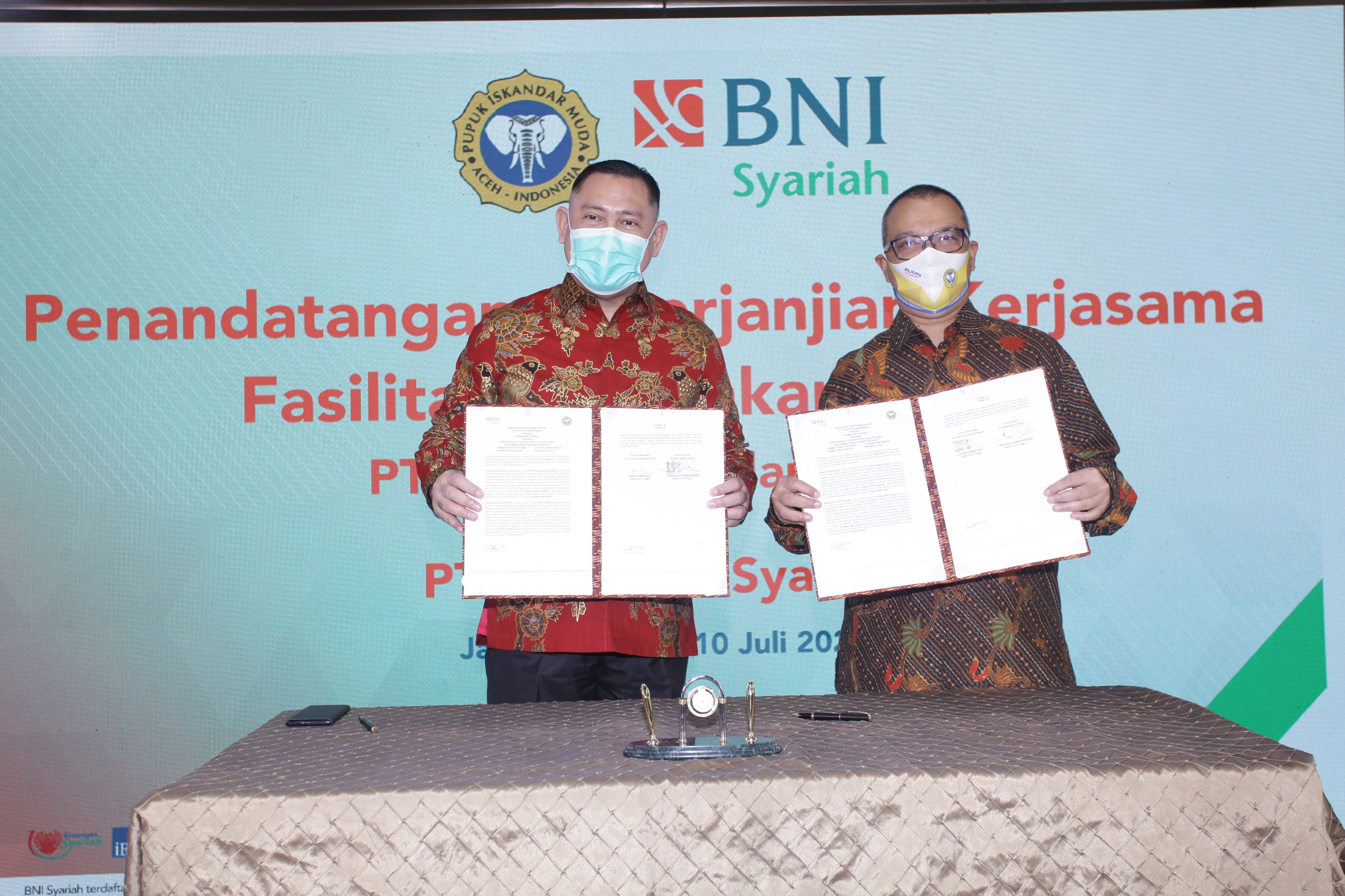 Perjanjian kerja sama antara BNI Syariah dan PT Pupuk Iskandar Muda.