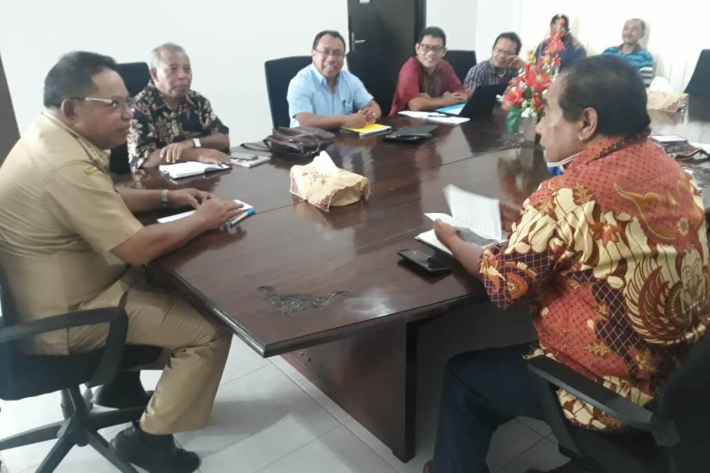 Tim keuskupan menemui Bupati Manggarai Timur Andreas Agas