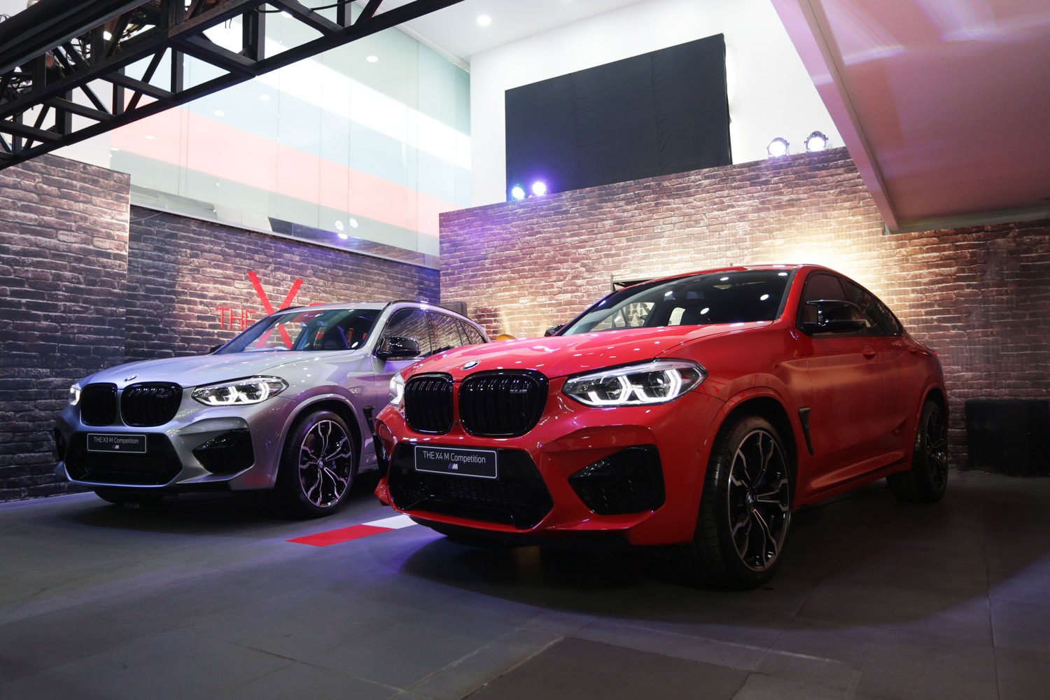 BMW X3 M Competition dan BMW X4 M Competition dijual dengan jumlah terbatas..........