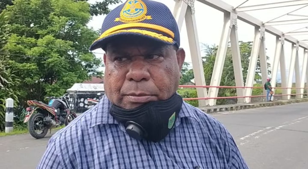 Kepala Dinas Perhubungan Papua Barat Agustinus Kandakolo