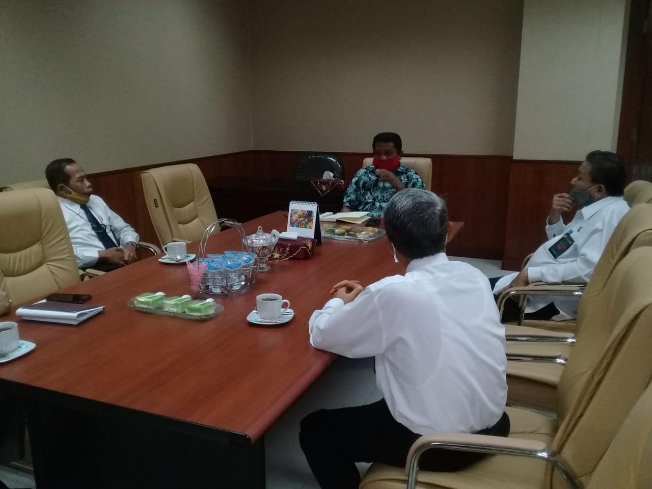 Pertemuan Ketua DPRD Malulu Lucky Wattimury dengan Kepala PTA Ambon Mansur