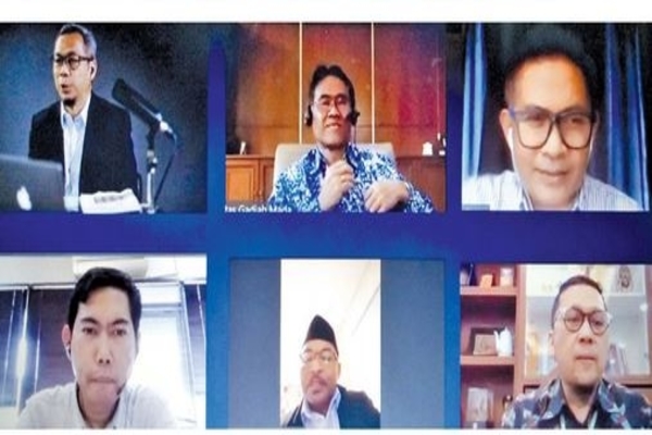 Diskusi Daring yang dimoderatori oleh Direktur Pemberitaan Media Indonesia Usman Kansong di Jakarta, kemarin.