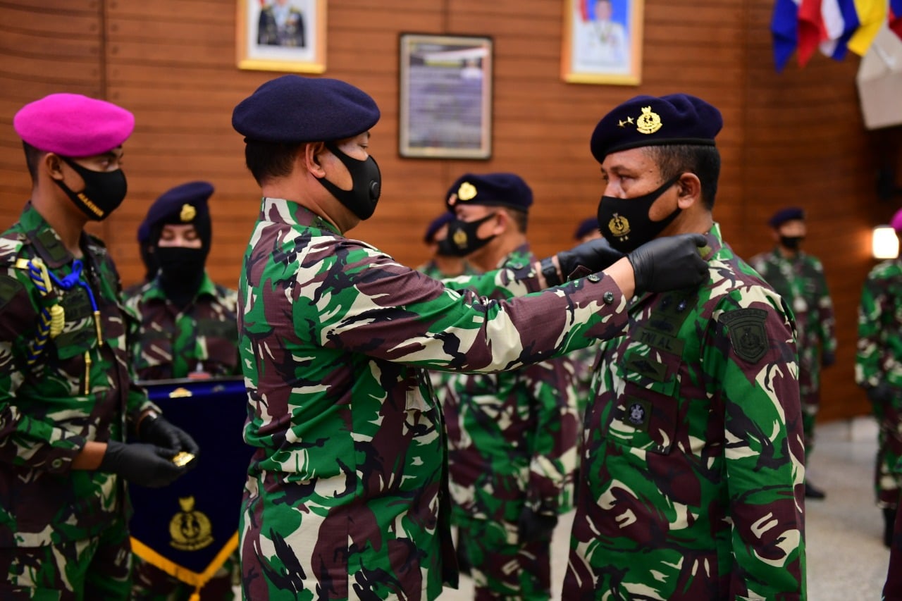 Kasal Laksamana TNI Yudo Margono melakukan serah terima jabatan.