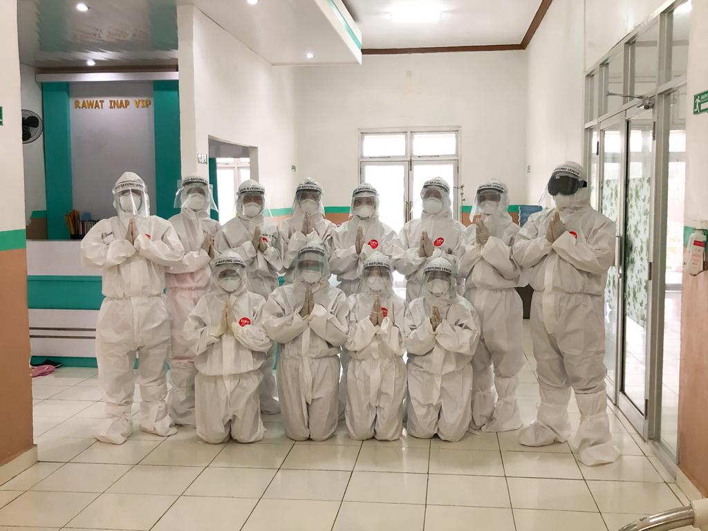 Tenaga medis yang menangani covid-19