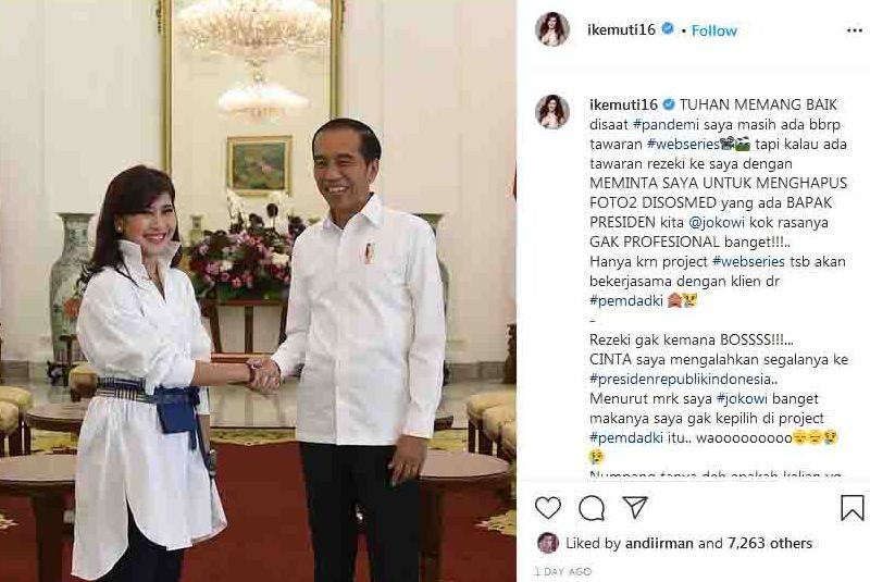 Pesinetron Indah Kartika Mutiarawati atau Ike Muti dan Presiden Joko Widodo