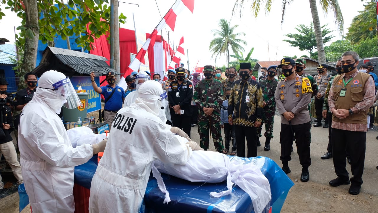 Gubernur Kalsel meninjau Kampung Iwak di Kelurahan Mentaos Kota Banjarbaru