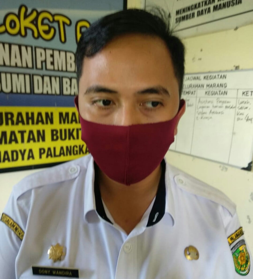 Lurah Marang, Dony Wandira 