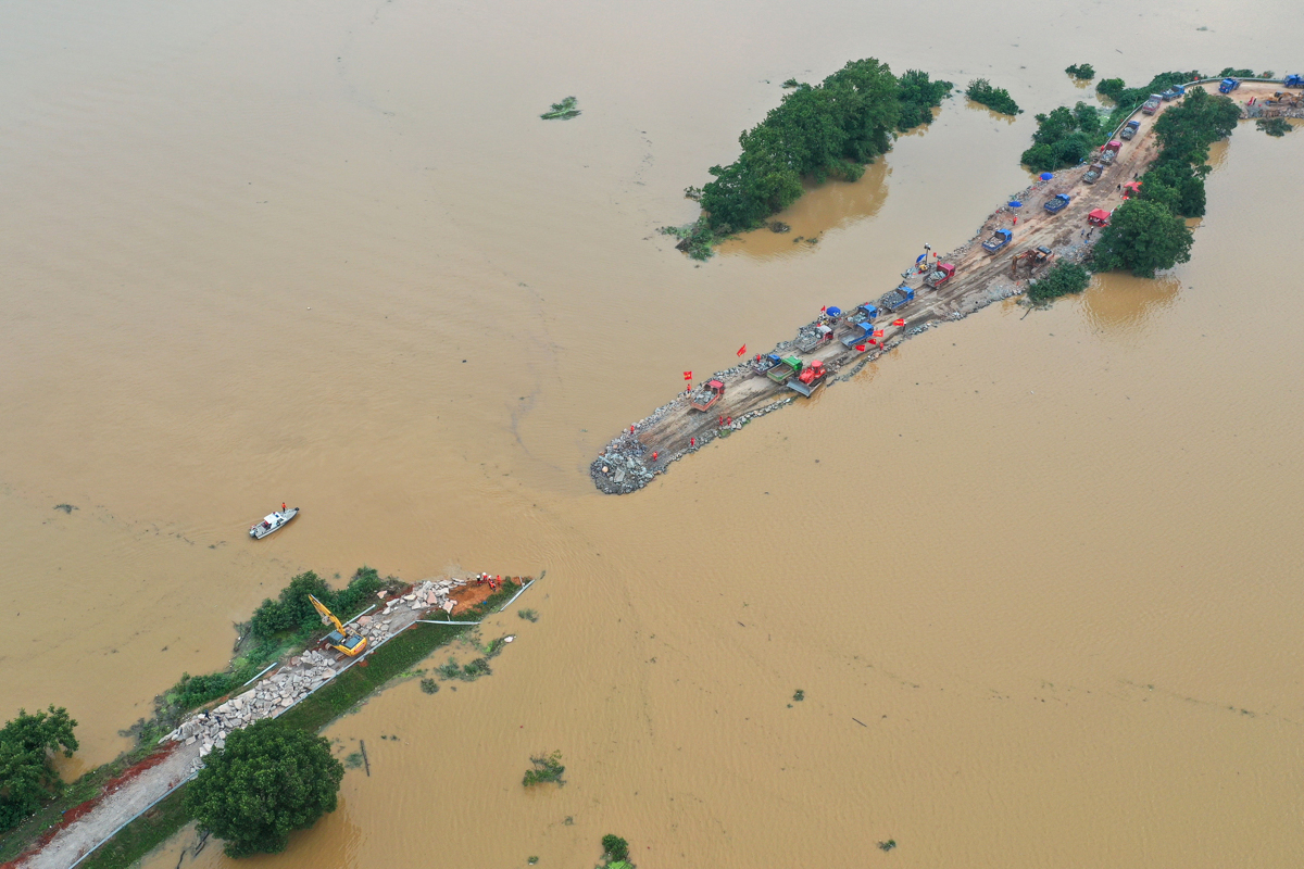 Foto udara wilayah Provinsi Jiangxi, Tiongkok yang terendam banjir. Banjir yang melanda Tiongkok menelan korban jiwa lebih dari 140 orang. 
