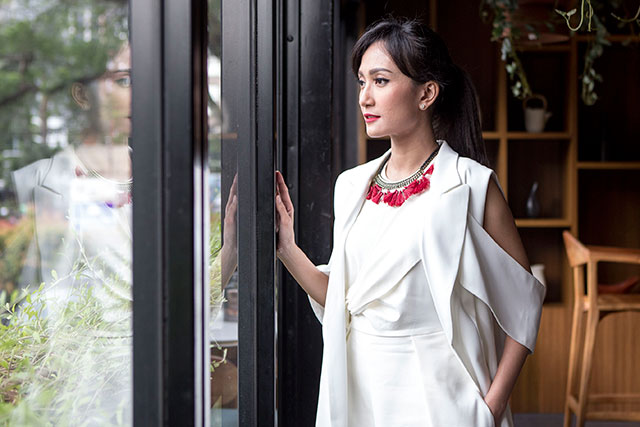 Anak-Anak Artika Sari Devi Memanfaatkan Barang Bekas jadi Mainan