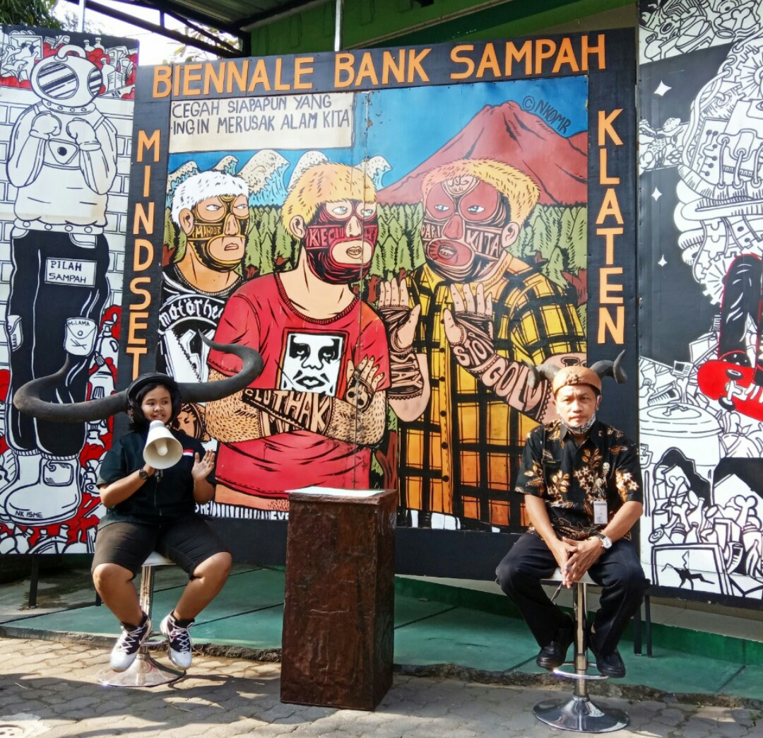 Kegiatan Biennale Bank Sampah yang digagas oleh Dinas Lingkungan Hidup dan Kehutanan Kabupaten Klaten.