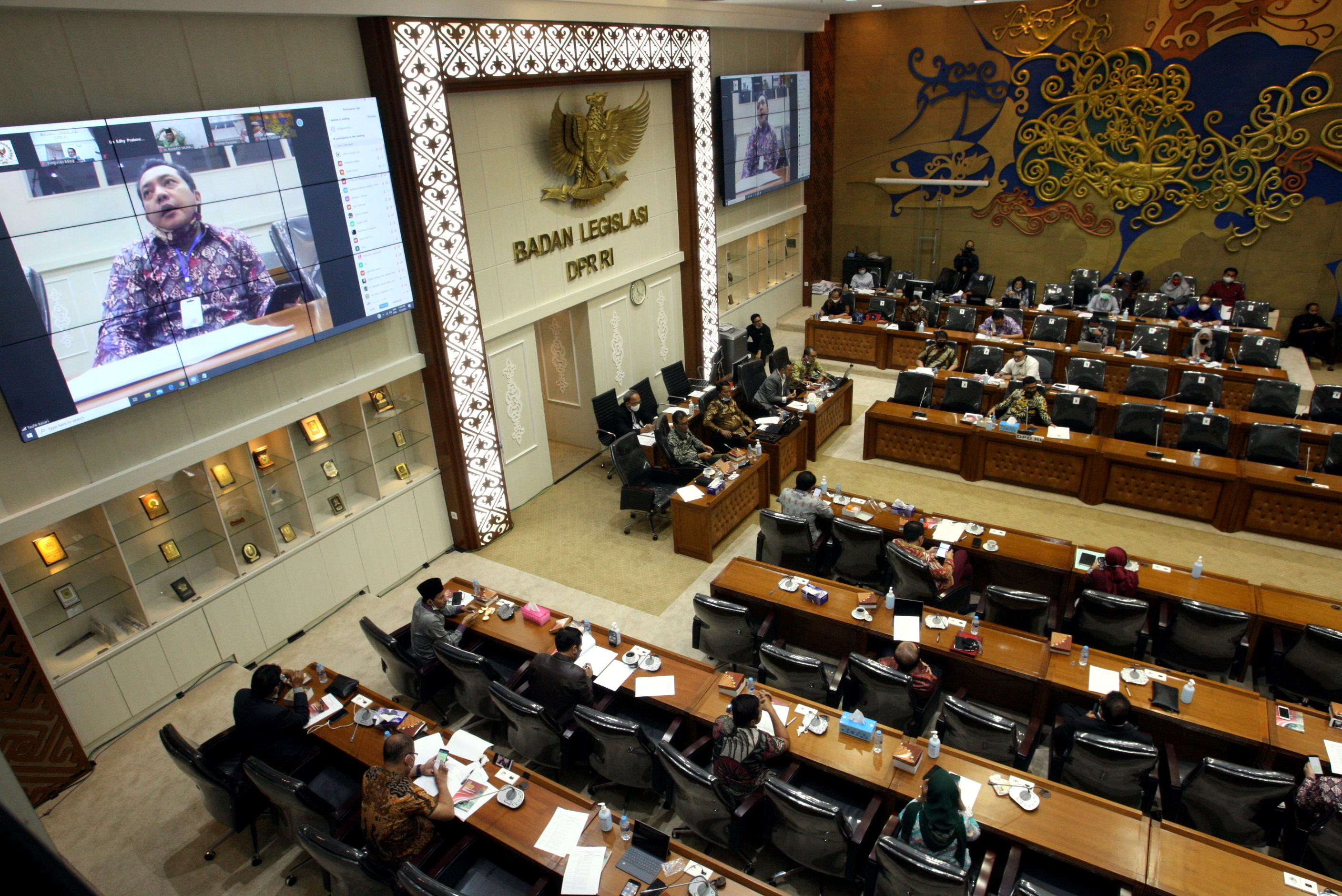 Suasana Rapat Kerja Badan Legislasi DPR dengan DPD RI dan Menkumham di Gedung DPR, Jakarta, kemarin.