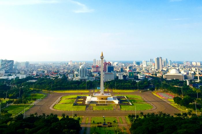 BMKG menyebutkan mayoritas cuaca di wilayah Ibu Kota diperkirakan akan cerah berawan dari pagi hingga siang hari. 